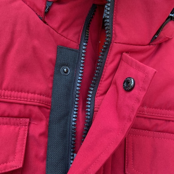 NEW GUESS Duke Puffer Red Jacket SZ S - Picture 2 of 6